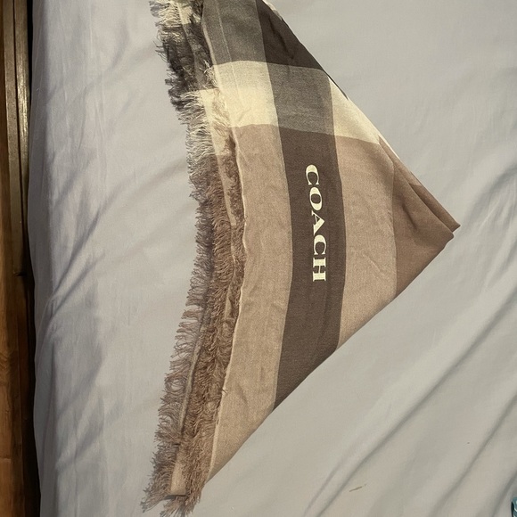 NWT Coach windowpane challis scarf 🧣 /wrap - Picture 7 of 11